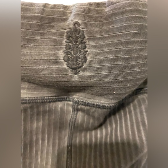 NWOT Free People flare pants and long sleeve top set Size L - Picture 6 of 7